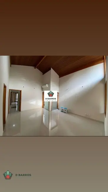 Foto 3 de Casa de Condomínio com 3 quartos à venda, 150m2 em Tremembe - SP