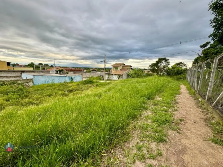 Foto 3 de Terreno / Lote à venda, 250m2 em Tremembe - SP