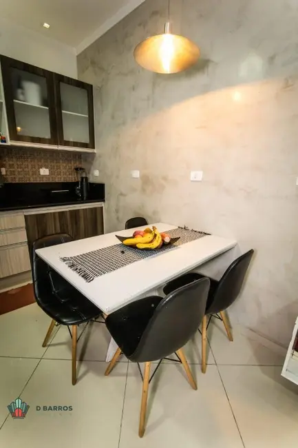 Casa com 3 quartos para alugar, 132m2 em Piracangaguá, Taubate - SP - imagem 9 Foto 9 de Casa com 3 quartos para alugar, 132m2 em Piracangaguá, Taubate - SP