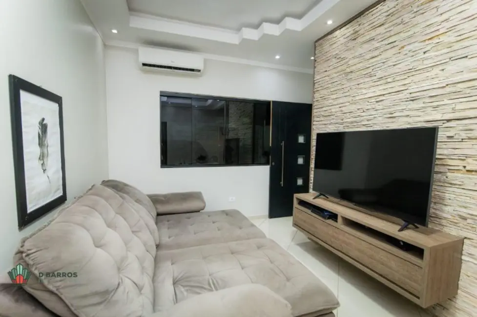 Casa com 3 quartos para alugar, 132m2 em Piracangaguá, Taubate - SP - imagem 4 Foto 4 de Casa com 3 quartos para alugar, 132m2 em Piracangaguá, Taubate - SP