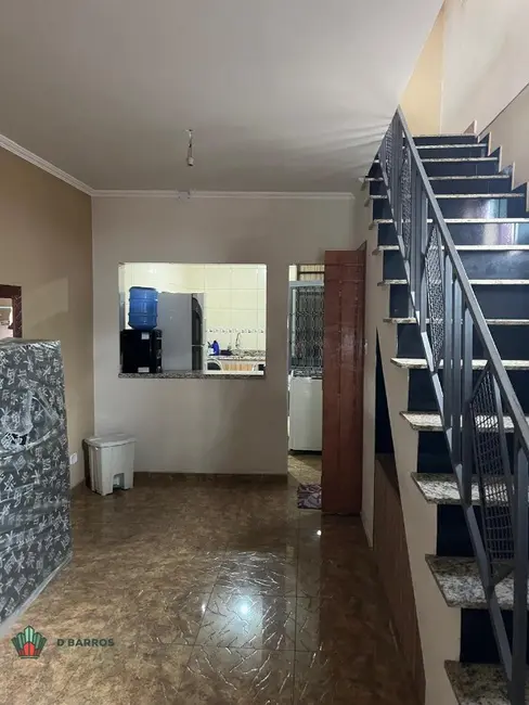 Foto 1 de Casa com 1 quarto para alugar, 50m2 em Parque São Luís, Taubate - SP