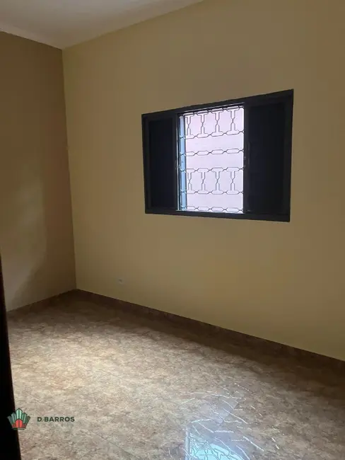 Foto 3 de Casa com 2 quartos para alugar, 100m2 em Parque São Luís, Taubate - SP