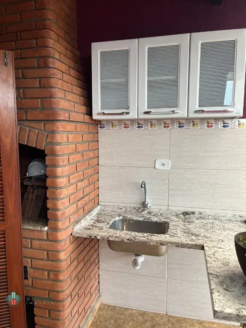 Foto 6 de Casa com 2 quartos para alugar, 100m2 em Parque São Luís, Taubate - SP