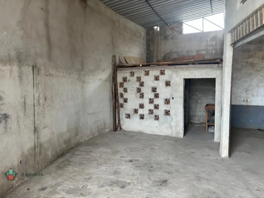 Foto 6 de Armazém / Galpão à venda, 300m2 em Tremembe - SP