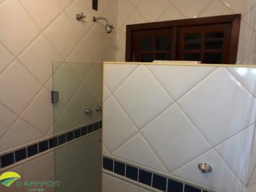 Foto 6 de Casa com 4 quartos à venda e para alugar, 380m2 em Independência, Taubate - SP