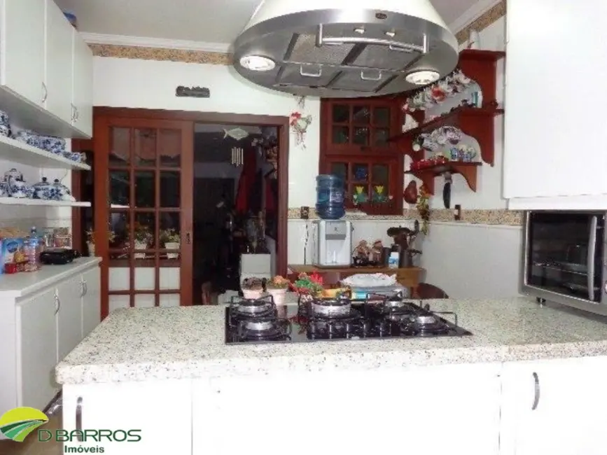 Foto 4 de Casa com 4 quartos à venda e para alugar, 380m2 em Independência, Taubate - SP