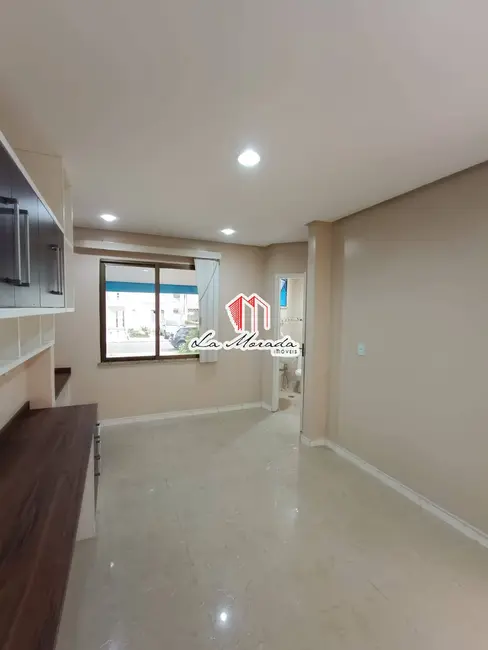 Foto 2 de Casa com 4 quartos à venda, 180m2 em Flores, Manaus - AM