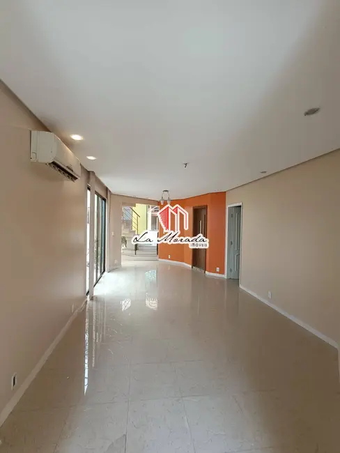 Foto 1 de Casa com 4 quartos à venda, 180m2 em Flores, Manaus - AM