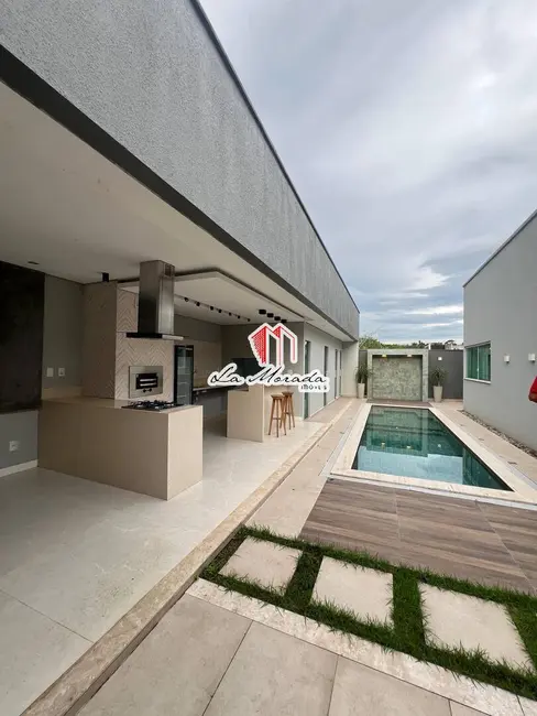 Foto 3 de Casa com 3 quartos à venda e para alugar, 200m2 em Ponta Negra, Manaus - AM