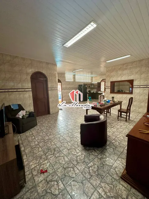 Foto 6 de Casa com 3 quartos à venda, 180m2 em Flores, Manaus - AM