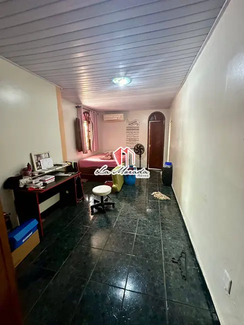 Foto 3 de Casa com 3 quartos à venda, 180m2 em Flores, Manaus - AM