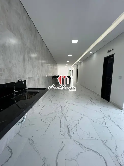 Casa com 3 quartos à venda, 140m2 em Ponta Negra, Manaus - AM - imagem 3 Foto 3 de Casa com 3 quartos à venda, 140m2 em Ponta Negra, Manaus - AM