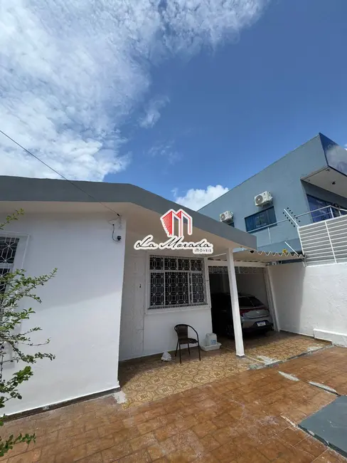 Foto 2 de Casa com 5 quartos para alugar, 200m2 em Nossa Senhora das Graças, Manaus - AM