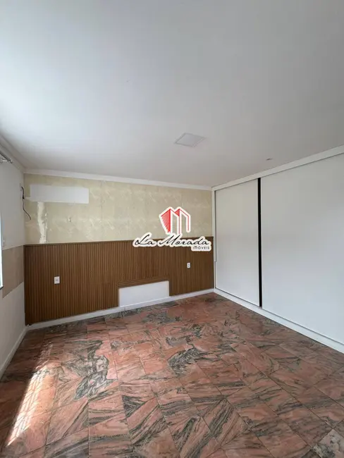 Foto 3 de Casa com 5 quartos para alugar, 200m2 em Nossa Senhora das Graças, Manaus - AM