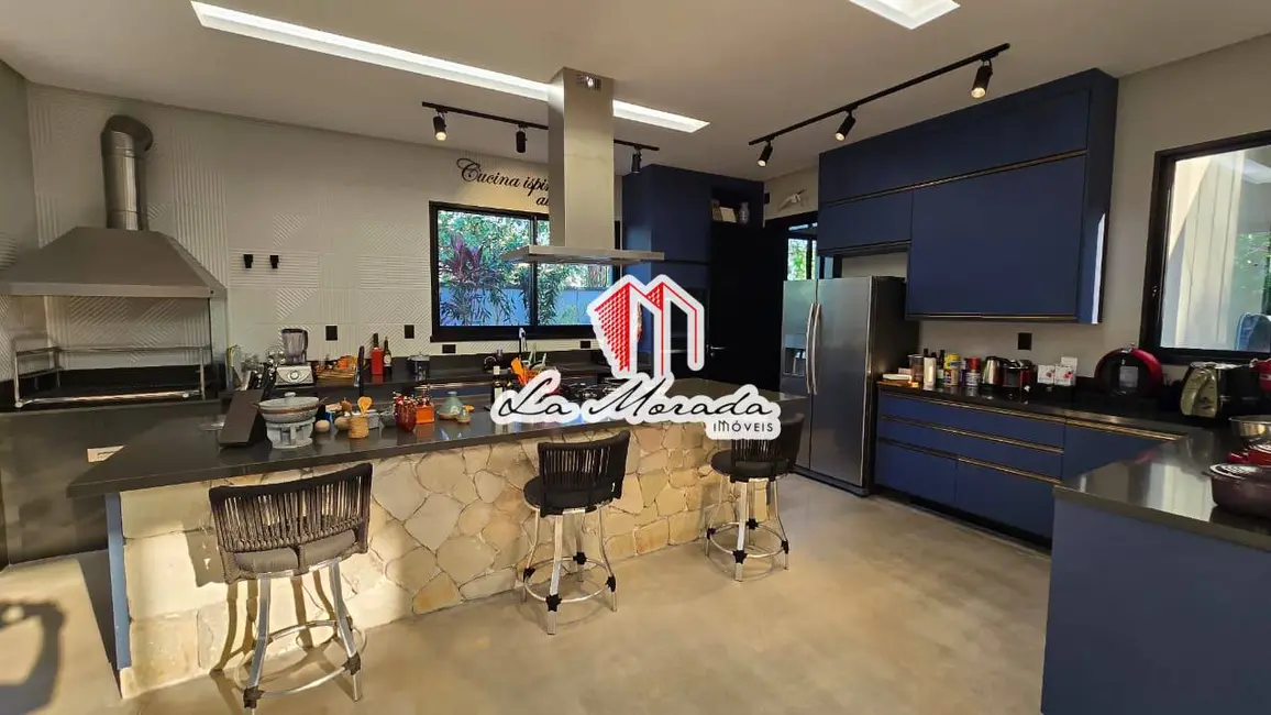 Foto 9 de Casa de Condomínio com 3 quartos à venda, 335m2 em Ponta Negra, Manaus - AM