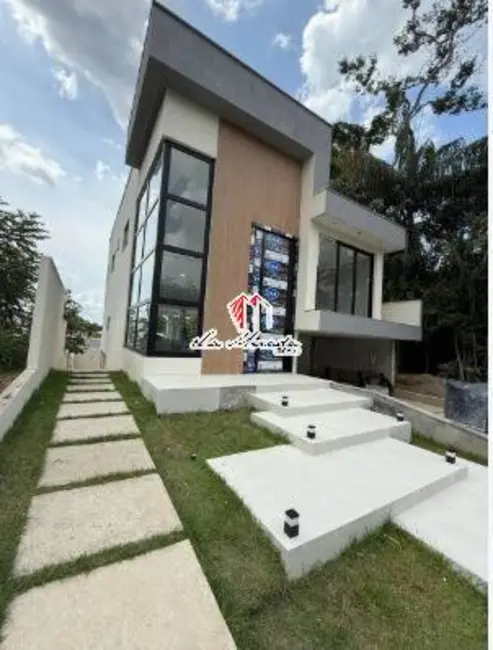 Foto 1 de Casa com 4 quartos à venda, 320m2 em Ponta Negra, Manaus - AM