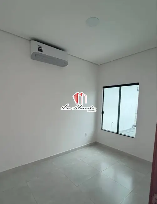 Casa com 2 quartos para alugar, 112m2 em Flores, Manaus - AM - imagem 3 Foto 3 de Casa com 2 quartos para alugar, 112m2 em Flores, Manaus - AM