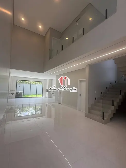 Foto 2 de Casa de Condomínio com 4 quartos à venda, 280m2 em Ponta Negra, Manaus - AM