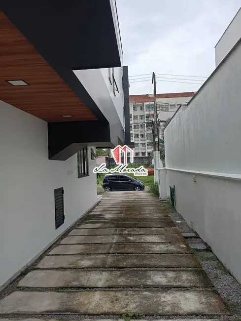 Foto 8 de Casa com 4 quartos à venda, 204m2 em Flores, Manaus - AM