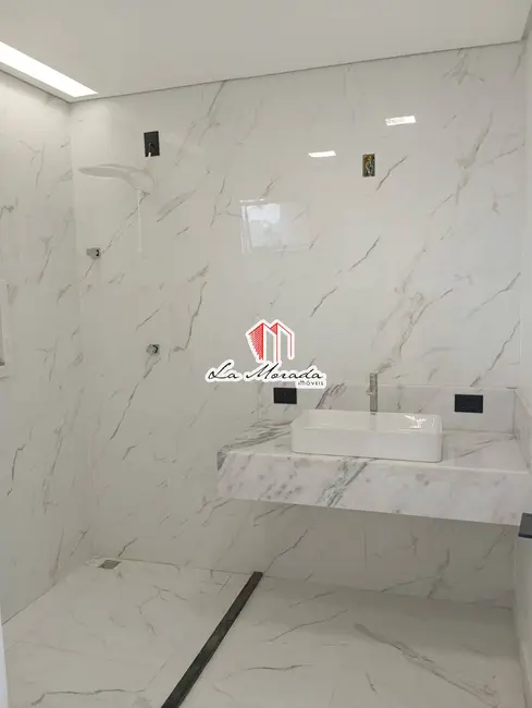 Foto 2 de Casa com 4 quartos à venda, 204m2 em Flores, Manaus - AM