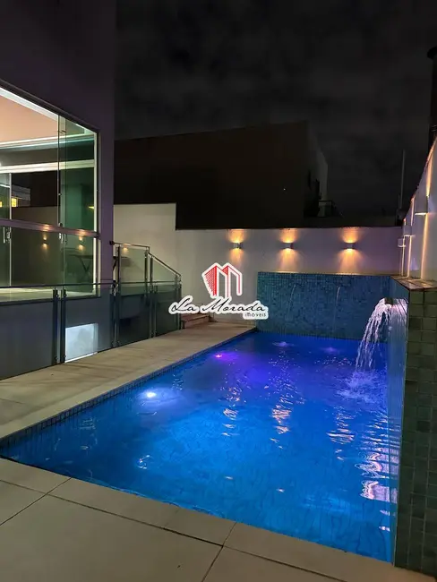 Casa de Condomínio com 4 quartos para alugar, 406m2 em Flores, Manaus - AM - imagem 4 Foto 4 de Casa de Condomínio com 4 quartos para alugar, 406m2 em Flores, Manaus - AM