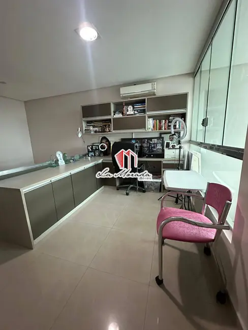 Casa com 3 quartos à venda, 235m2 em Flores, Manaus - AM - imagem 6 Foto 6 de Casa com 3 quartos à venda, 235m2 em Flores, Manaus - AM