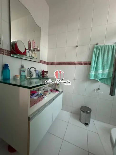 Casa com 3 quartos à venda, 235m2 em Flores, Manaus - AM - imagem 2 Foto 2 de Casa com 3 quartos à venda, 235m2 em Flores, Manaus - AM