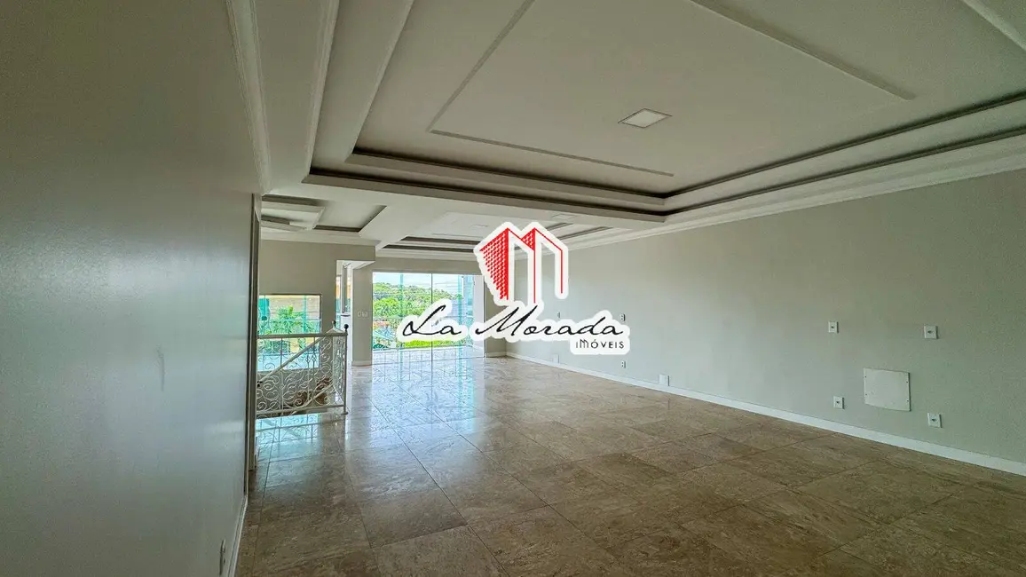 Casa com 4 quartos à venda, 440m2 em Tarumã, Manaus - AM - imagem 4 Foto 4 de Casa com 4 quartos à venda, 440m2 em Tarumã, Manaus - AM