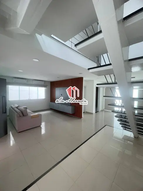 Casa com 4 quartos à venda, 215m2 em Flores, Manaus - AM - imagem 1 Foto 1 de Casa com 4 quartos à venda, 215m2 em Flores, Manaus - AM