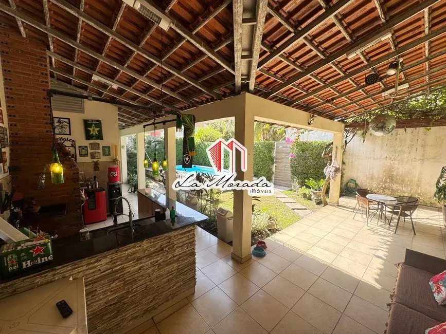 Foto 3 de Casa com 3 quartos à venda, 200m2 em São José Operário, Manaus - AM
