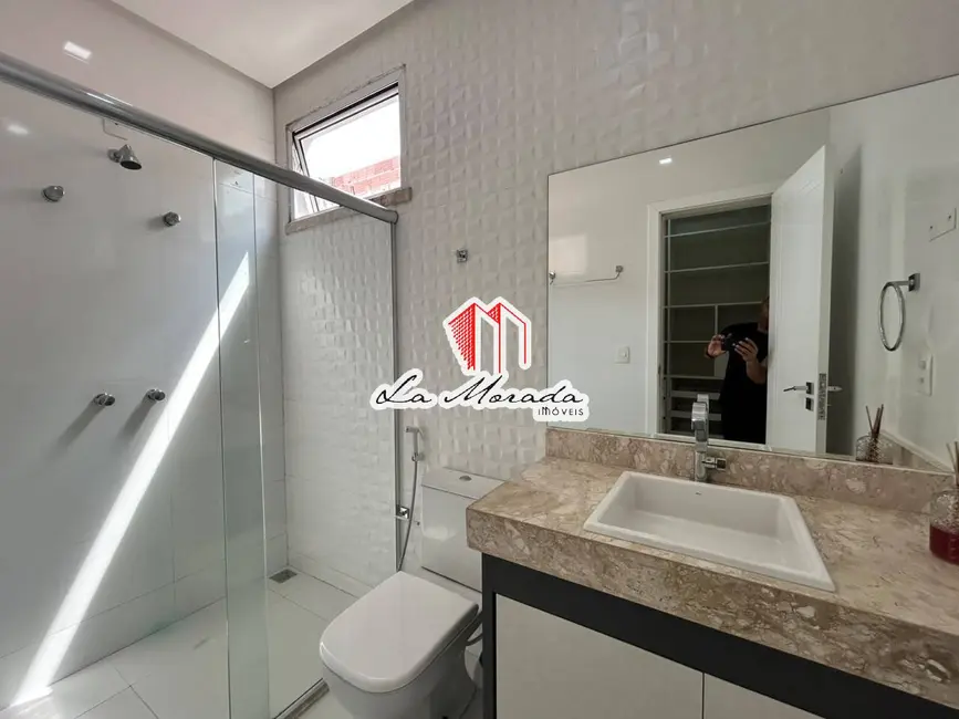 Foto 4 de Casa com 4 quartos para alugar, 250m2 em Ponta Negra, Manaus - AM