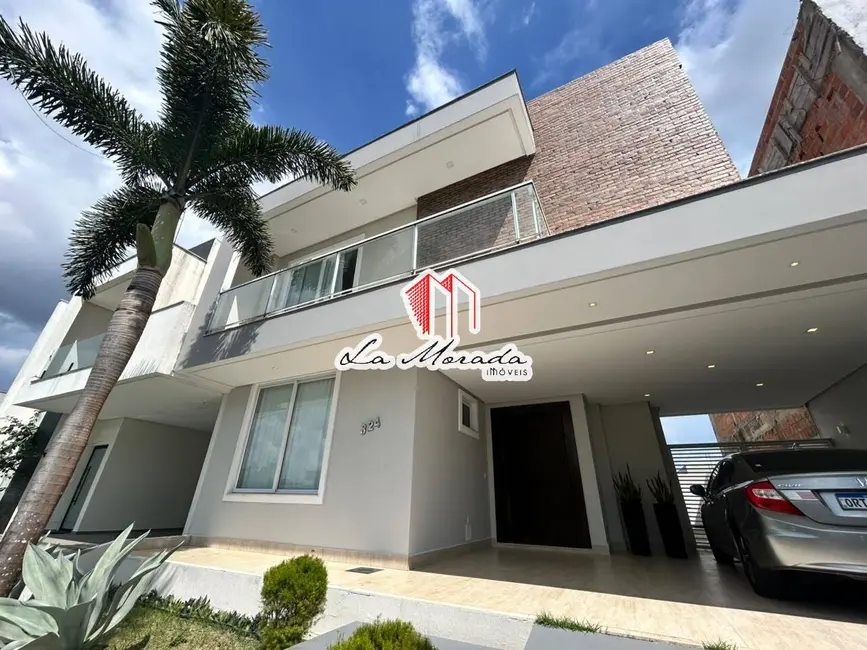 Foto 1 de Casa com 4 quartos para alugar, 250m2 em Ponta Negra, Manaus - AM