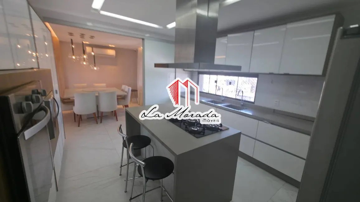 Foto 6 de Apartamento com 4 quartos à venda, 217m2 em Nossa Senhora das Graças, Manaus - AM