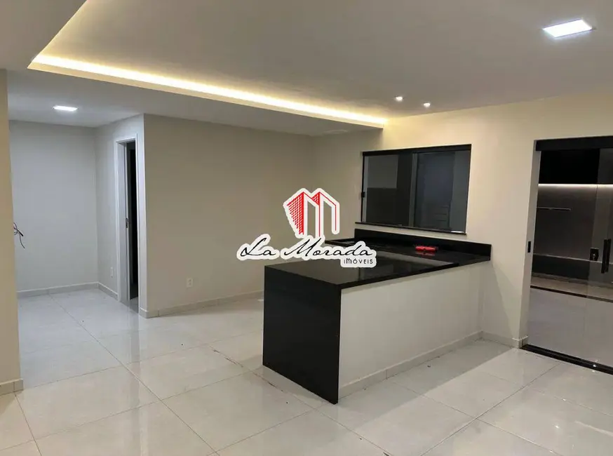 Foto 3 de Casa com 4 quartos à venda, 233m2 em Ponta Negra, Manaus - AM