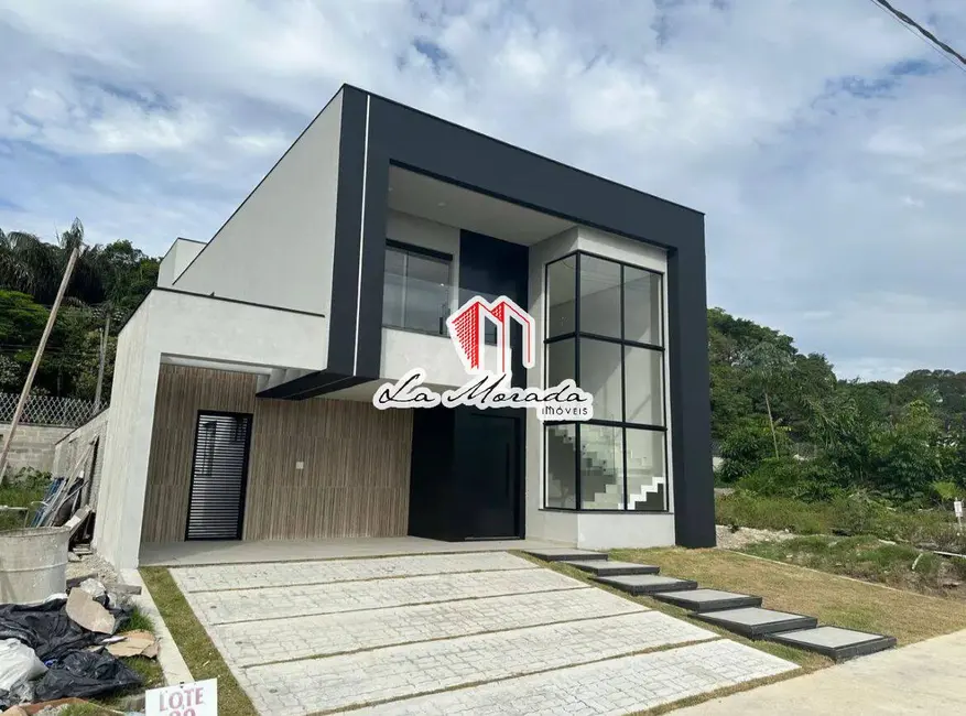 Foto 1 de Casa com 4 quartos à venda, 233m2 em Ponta Negra, Manaus - AM
