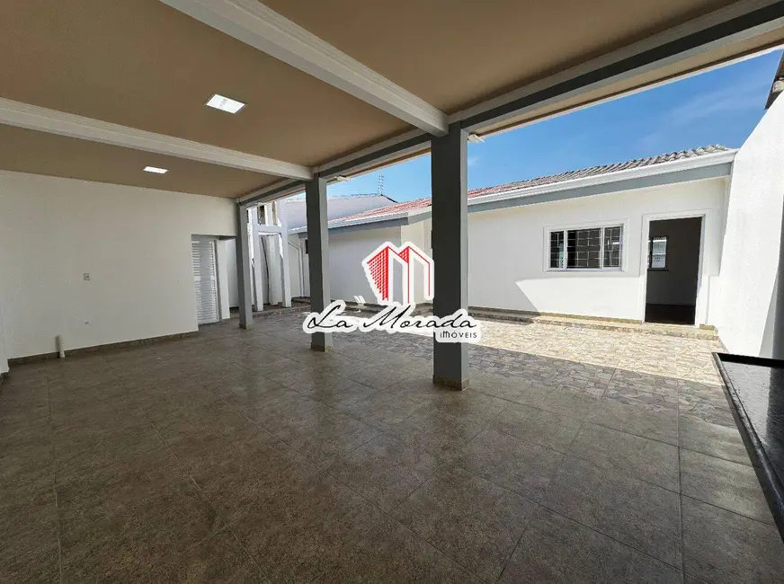 Foto 2 de Casa com 3 quartos à venda, 200m2 em Flores, Manaus - AM