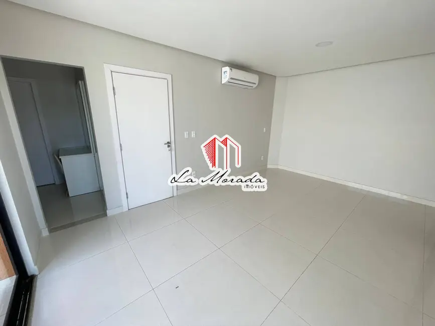 Foto 2 de Casa com 4 quartos à venda, 250m2 em Ponta Negra, Manaus - AM