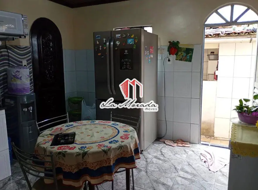 Casa com 3 quartos à venda, 150m2 em Parque 10 de Novembro, Manaus - AM - imagem 3 Foto 3 de Casa com 3 quartos à venda, 150m2 em Parque 10 de Novembro, Manaus - AM