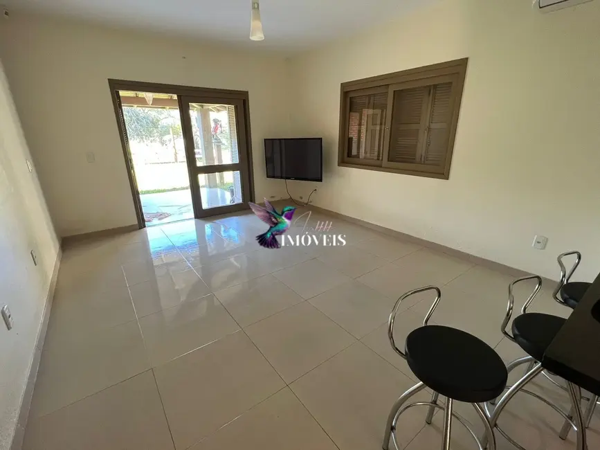 Casa com 3 quartos à venda, 125m2 em Torres - RS - imagem 4 Foto 4 de Casa com 3 quartos à venda, 125m2 em Torres - RS