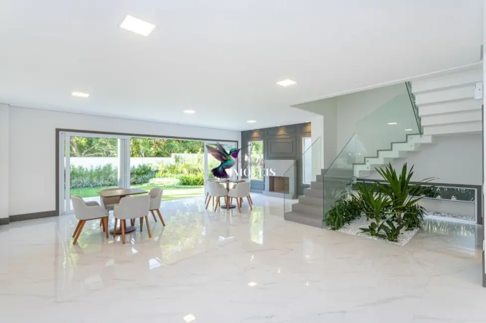 Casa de Condomínio com 3 quartos à venda, 344m2 em Pedra Redonda, Porto Alegre - RS - imagem 9 Foto 9 de Casa de Condomínio com 3 quartos à venda, 344m2 em Pedra Redonda, Porto Alegre - RS