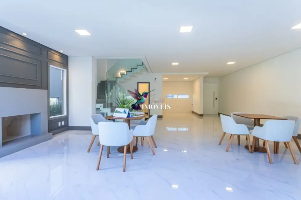 Casa de Condomínio com 3 quartos à venda, 344m2 em Pedra Redonda, Porto Alegre - RS - imagem 8 Foto 8 de Casa de Condomínio com 3 quartos à venda, 344m2 em Pedra Redonda, Porto Alegre - RS