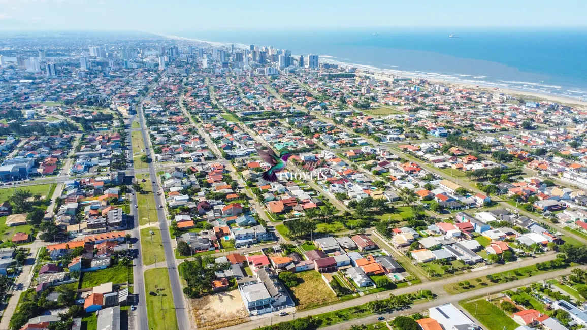 Foto 12 de Casa com 2 quartos à venda, 165m2 em Centro, Tramandai - RS