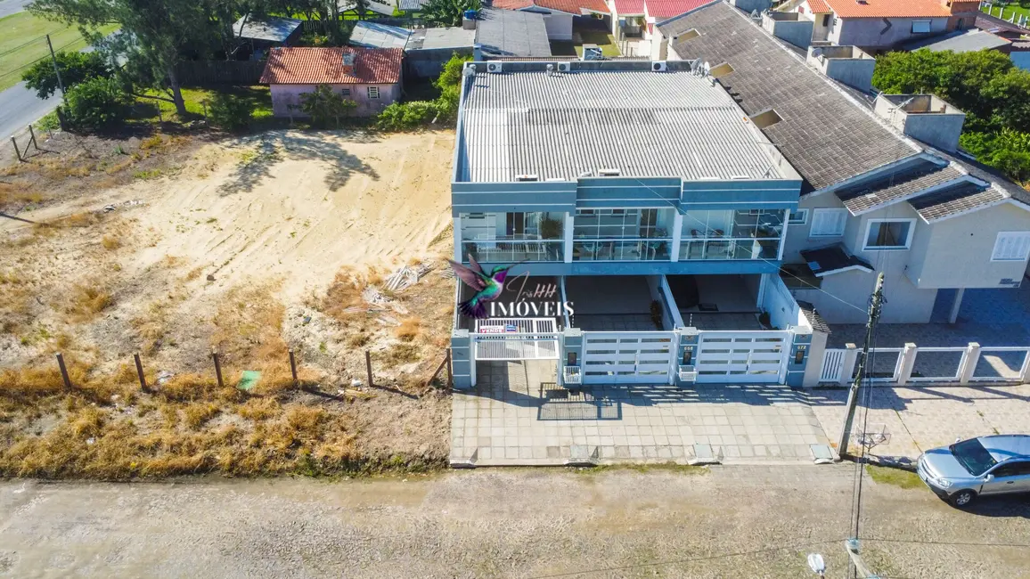 Casa com 2 quartos à venda, 165m2 em Centro, Tramandai - RS - imagem 6 Foto 6 de Casa com 2 quartos à venda, 165m2 em Centro, Tramandai - RS