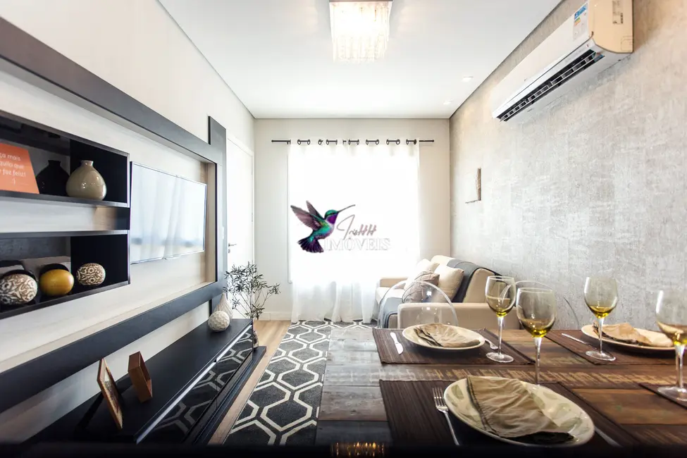 Foto 2 de Casa com 2 quartos à venda, 48m2 em Cachoeirinha - RS