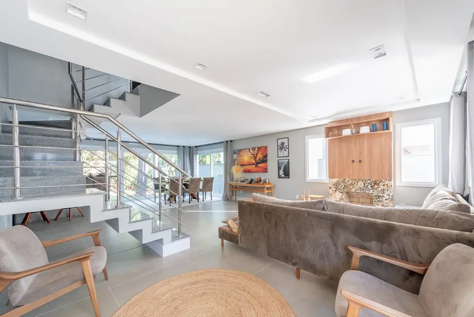 Foto 4 de Casa de Condomínio com 3 quartos à venda, 300m2 em Ipanema, Porto Alegre - RS