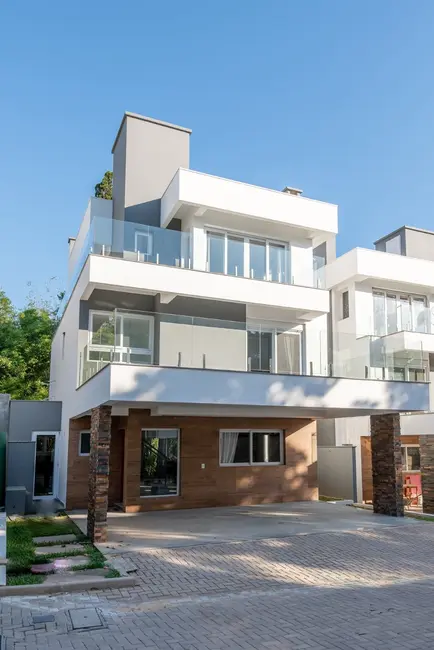 Foto 3 de Casa de Condomínio com 3 quartos à venda, 300m2 em Ipanema, Porto Alegre - RS