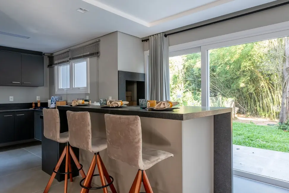 Foto 9 de Casa de Condomínio com 3 quartos à venda, 300m2 em Ipanema, Porto Alegre - RS