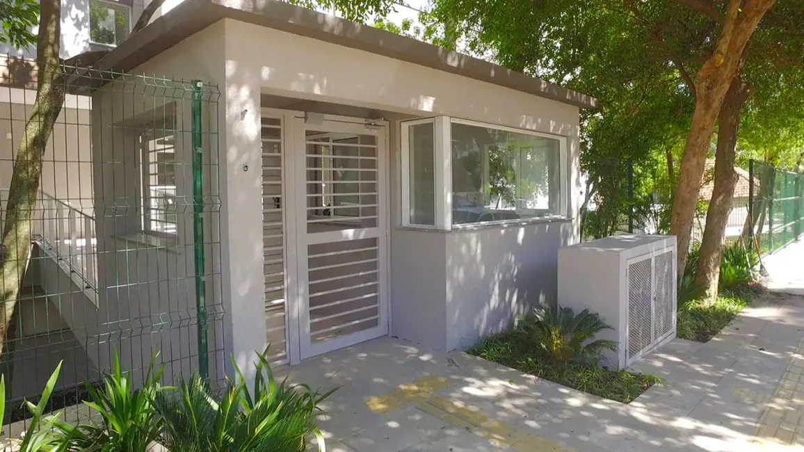 Foto 2 de Apartamento com 2 quartos à venda, 57m2 em Santo Antônio, Porto Alegre - RS