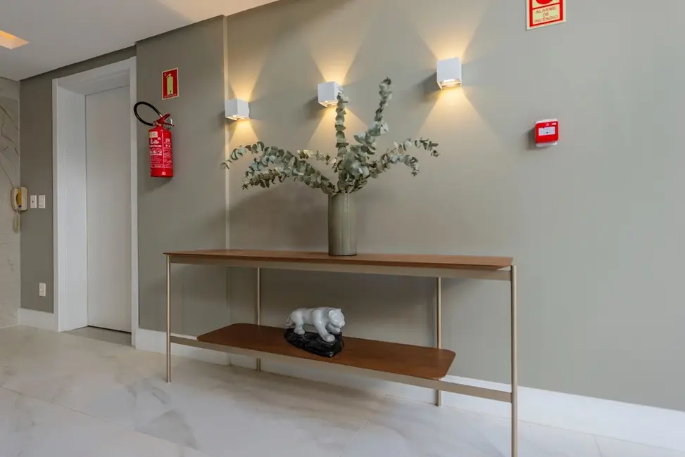 Apartamento com 3 quartos à venda, 125m2 em Petrópolis, Porto Alegre - RS - imagem 4 Foto 4 de Apartamento com 3 quartos à venda, 125m2 em Petrópolis, Porto Alegre - RS