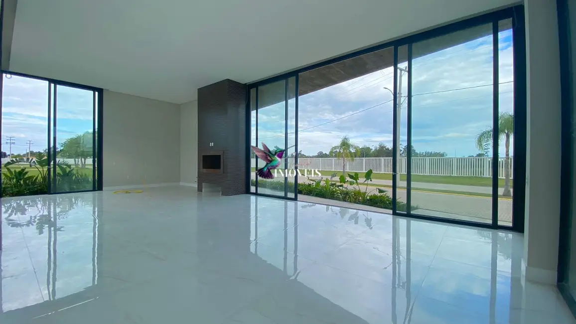 Casa de Condomínio com 4 quartos à venda, 324m2 em Centro, Capao Da Canoa - RS - imagem 9 Foto 9 de Casa de Condomínio com 4 quartos à venda, 324m2 em Centro, Capao Da Canoa - RS